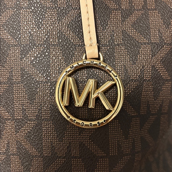 Michael Kors Signature Tote Bag - Picture 3 of 11